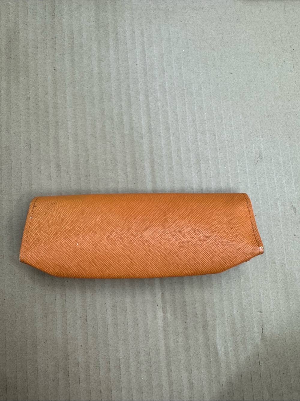 Tory Burch Orange Saffiano Leather Sunglass Case with Gold Logo - Picture 2 of 6